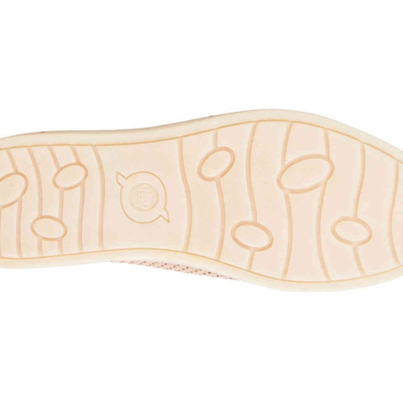 🆕 Born Slip-On Sneaker - Picture 6 of 17